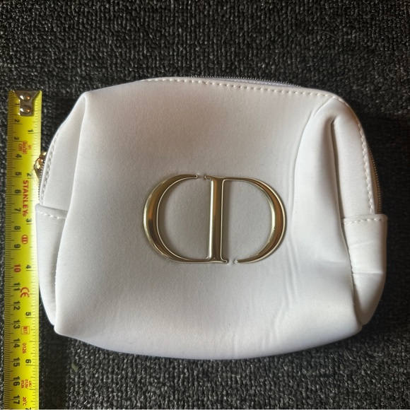 AUTH DIOR White Square Bag - *new!!* — Make-up Pouch Converted To Shoulder Bag! - Picture 4 of 5